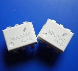 光電器件新選擇 MOC3042 DIP-6 光耦與其市場機遇